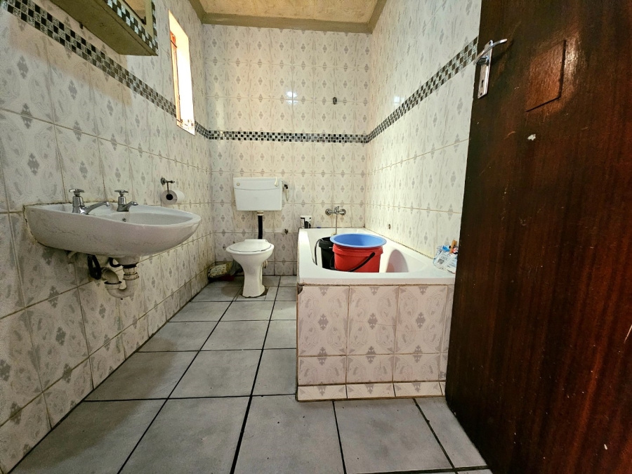 2 Bedroom Property for Sale in Rocklands Western Cape